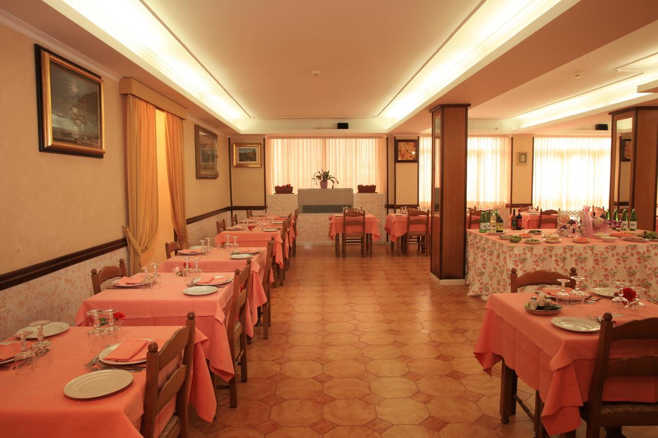 פיוג'י Hotel Ludovici מראה חיצוני תמונה