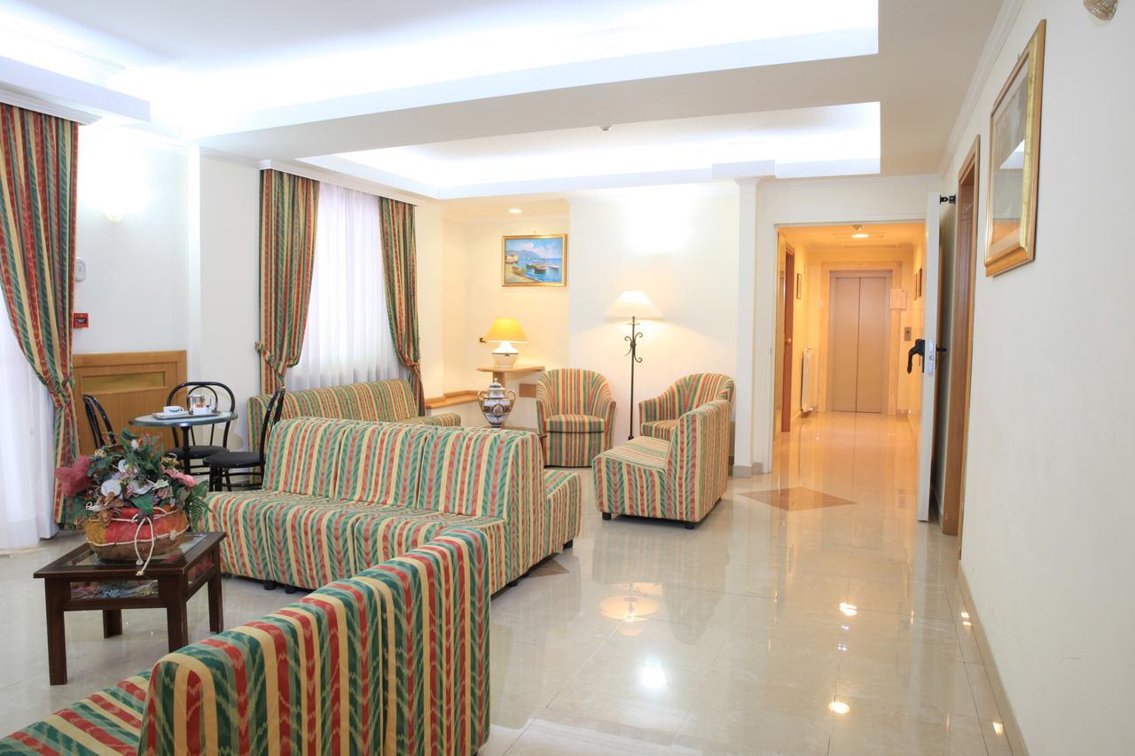 פיוג'י Hotel Ludovici מראה חיצוני תמונה