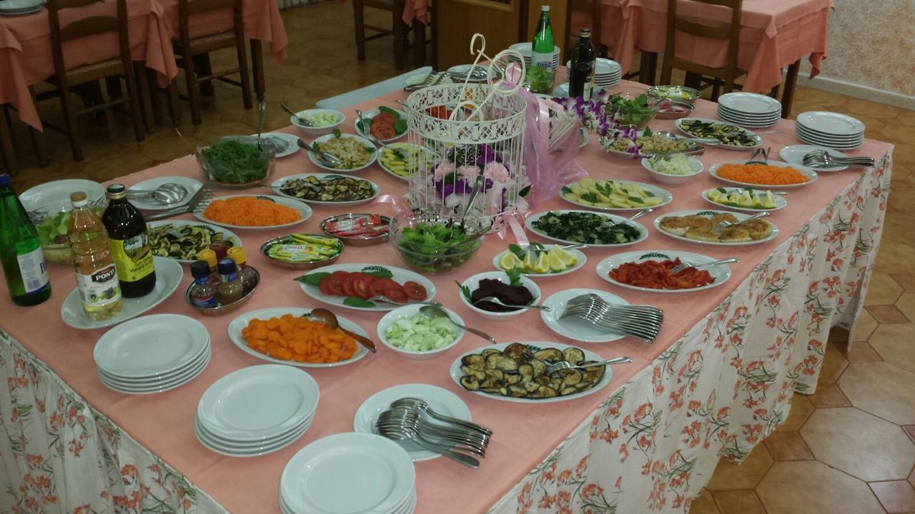 פיוג'י Hotel Ludovici מראה חיצוני תמונה