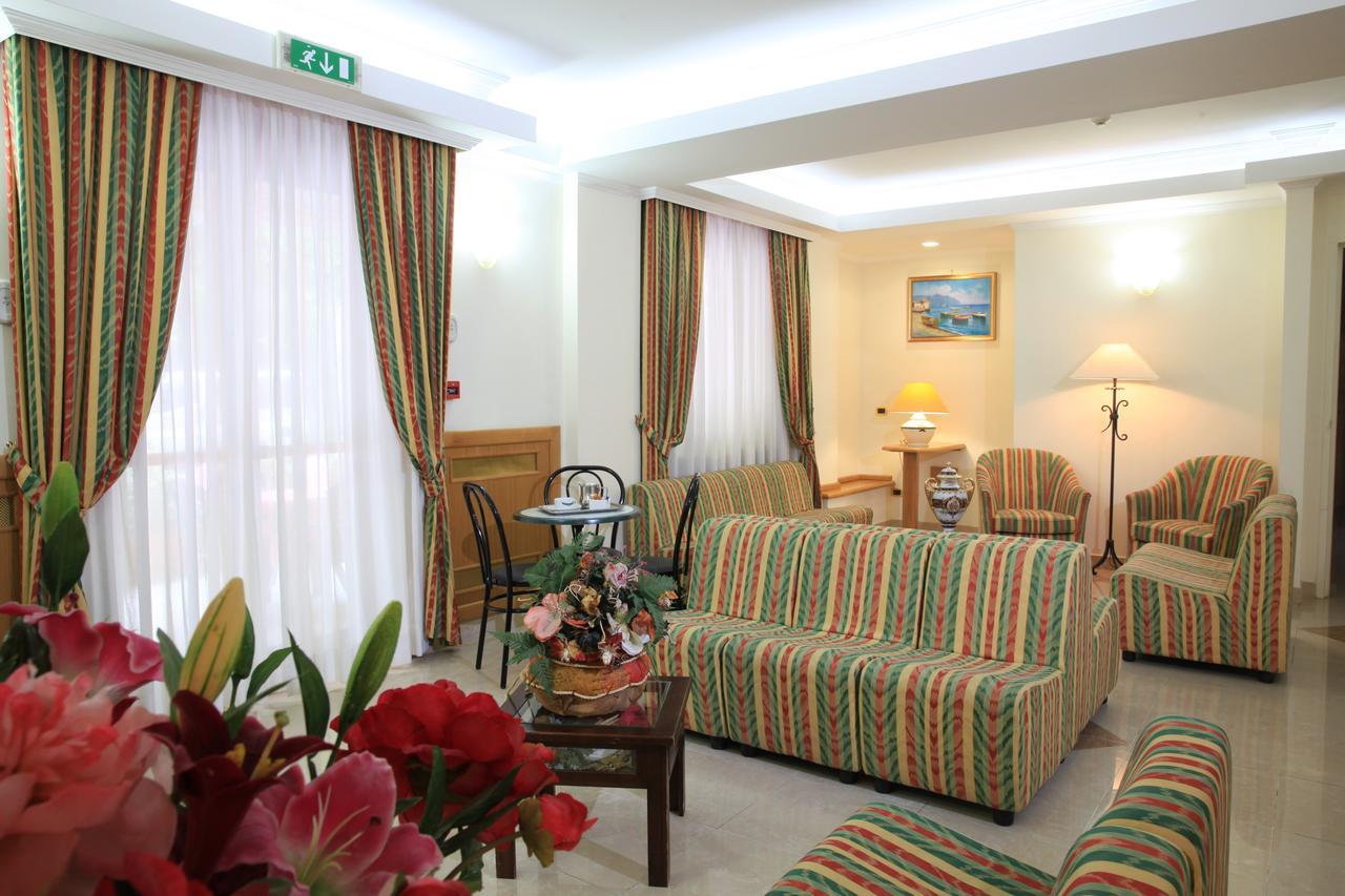 פיוג'י Hotel Ludovici מראה חיצוני תמונה