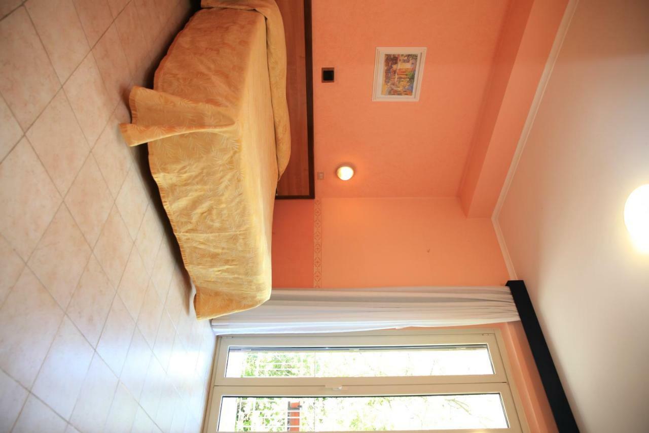 פיוג'י Hotel Ludovici מראה חיצוני תמונה